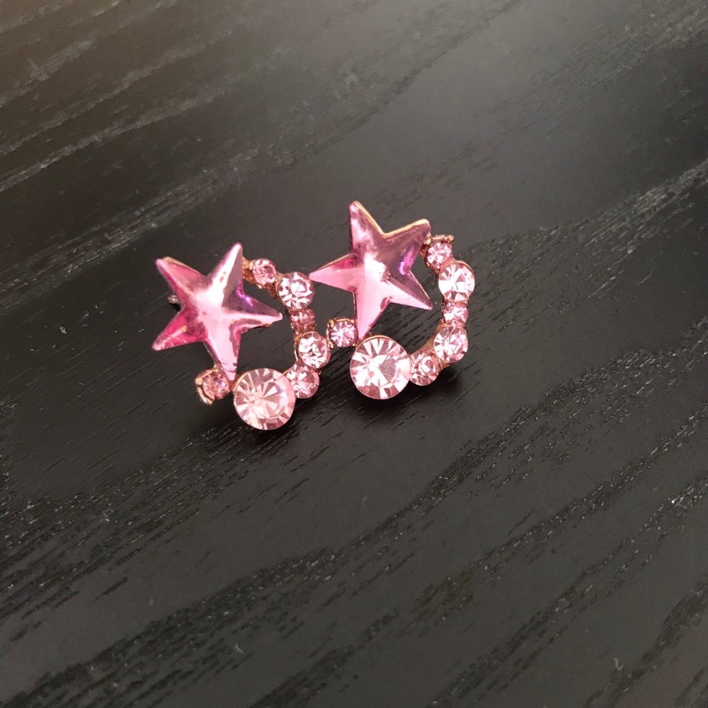 Star stud fashion earrings